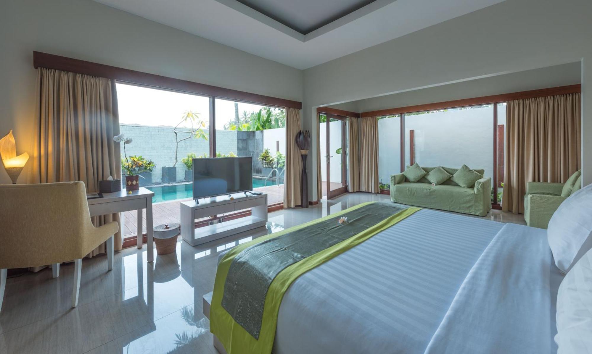Living And Senggigi