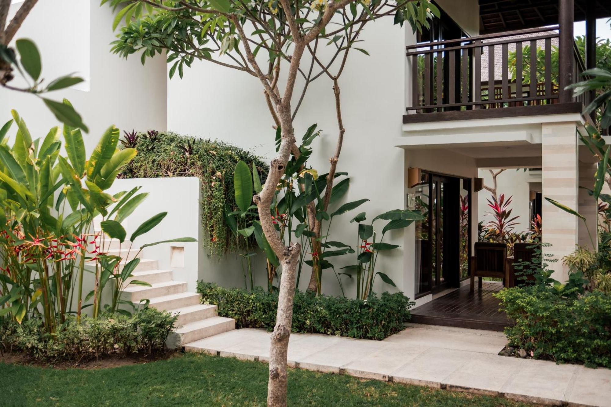 Living And Senggigi