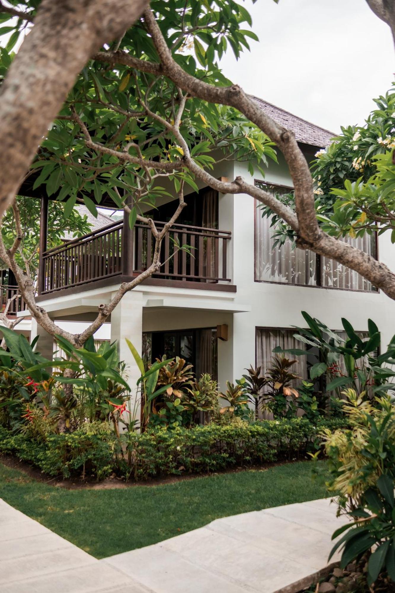 Living And Senggigi