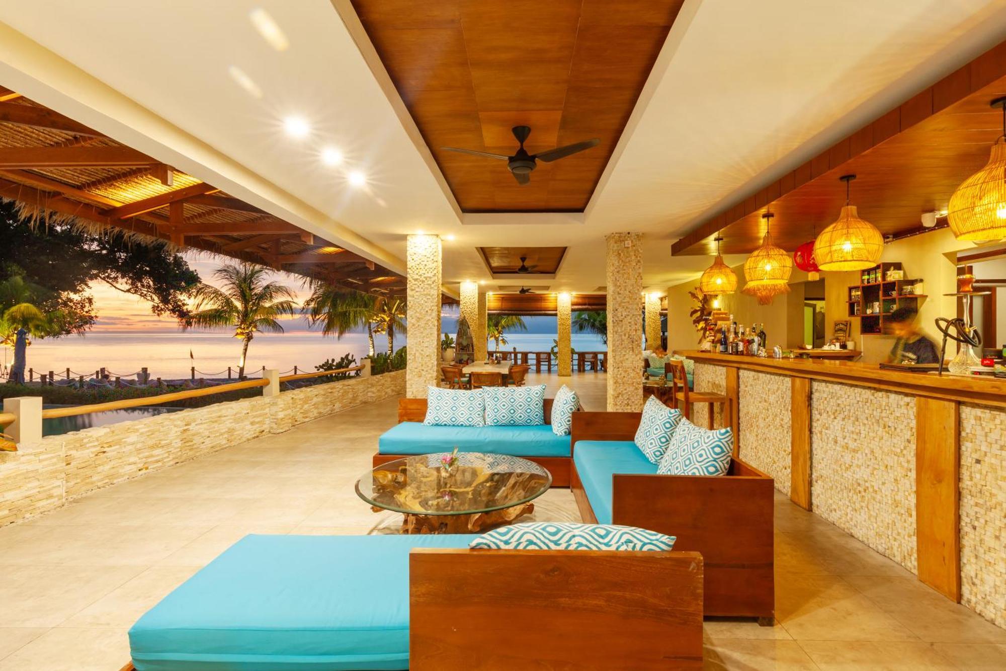 Living And Resort